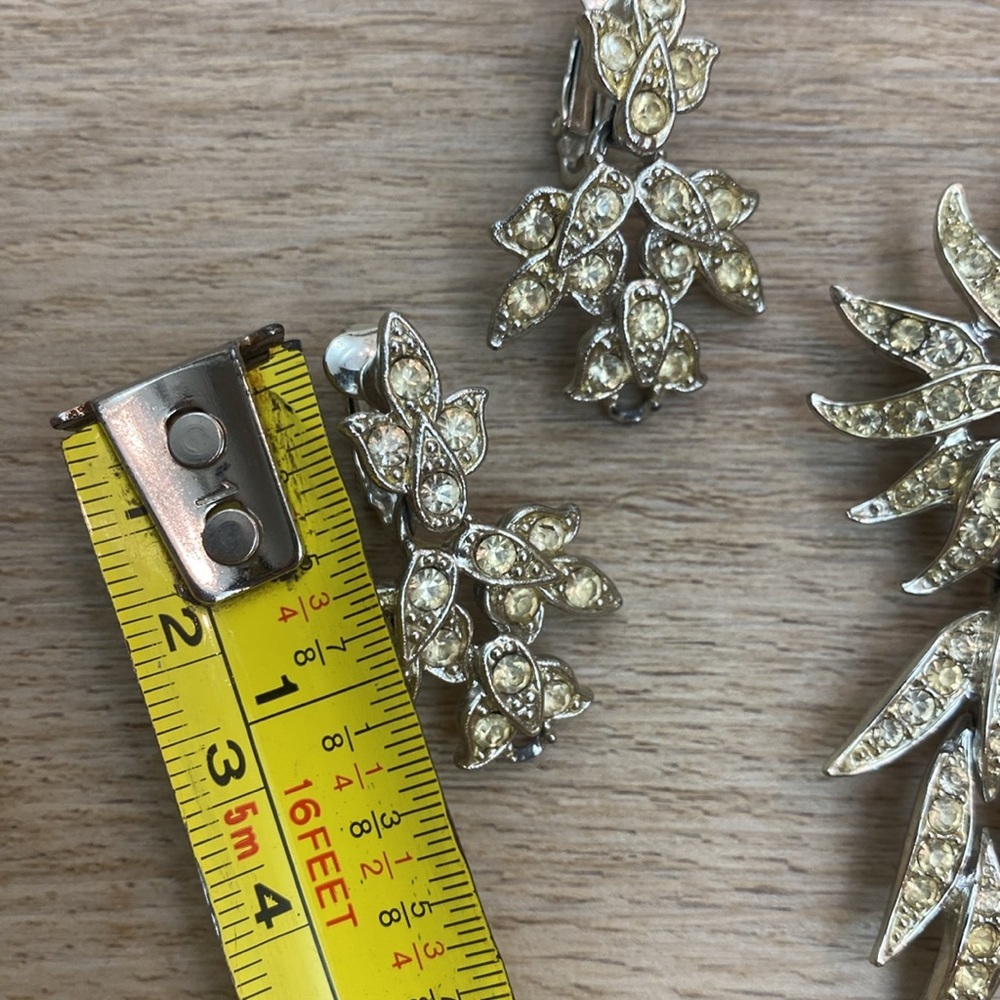 Sarah Coventry Rhinestone Brooch - Picture 3 of 4